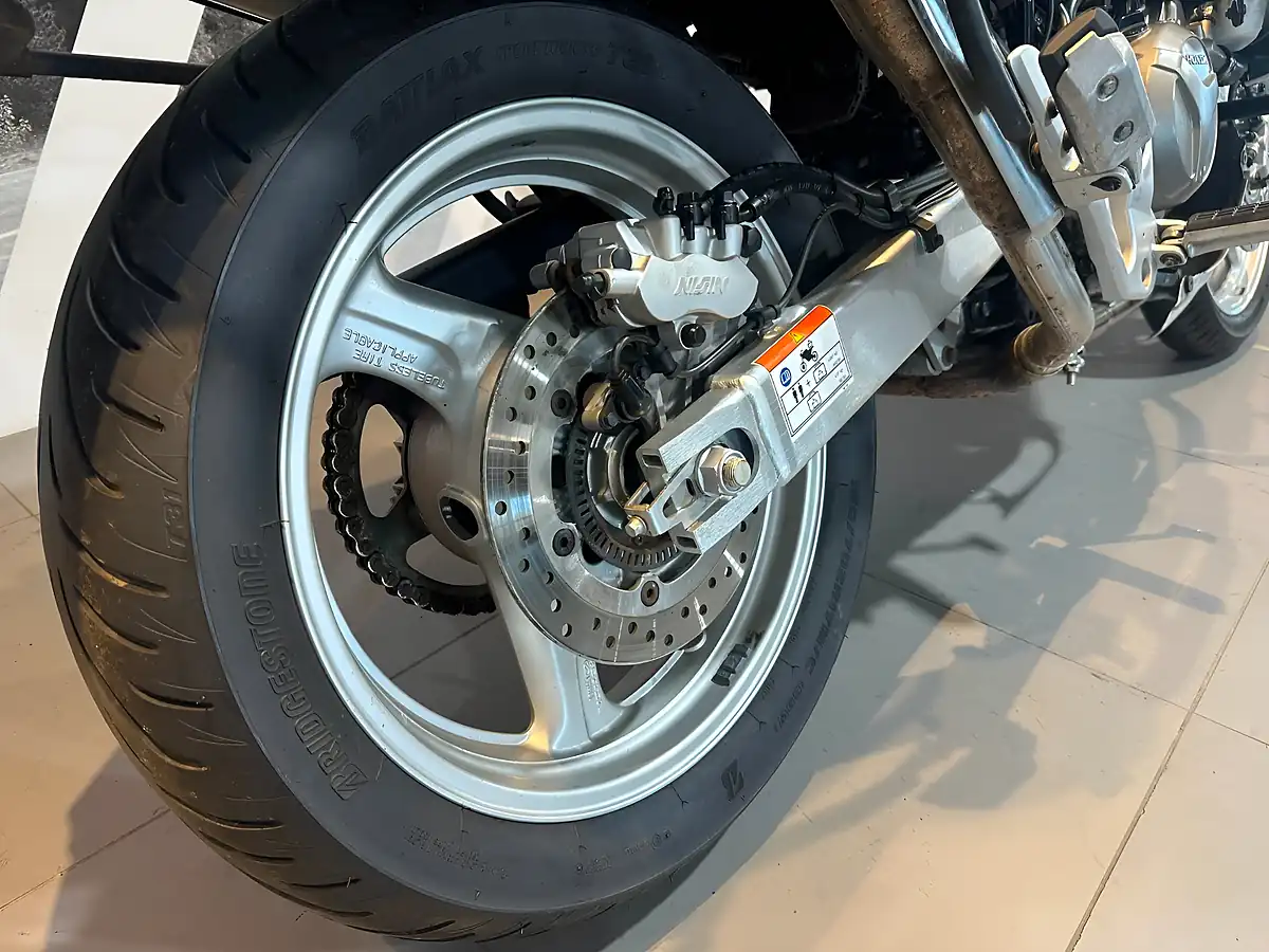 Used 2013 Honda XL1000V Varadero Xl White - Interior and Exterior details 3
