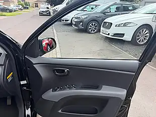 Used 2013 Hyundai I10 Active Black - Interior and Exterior details 12