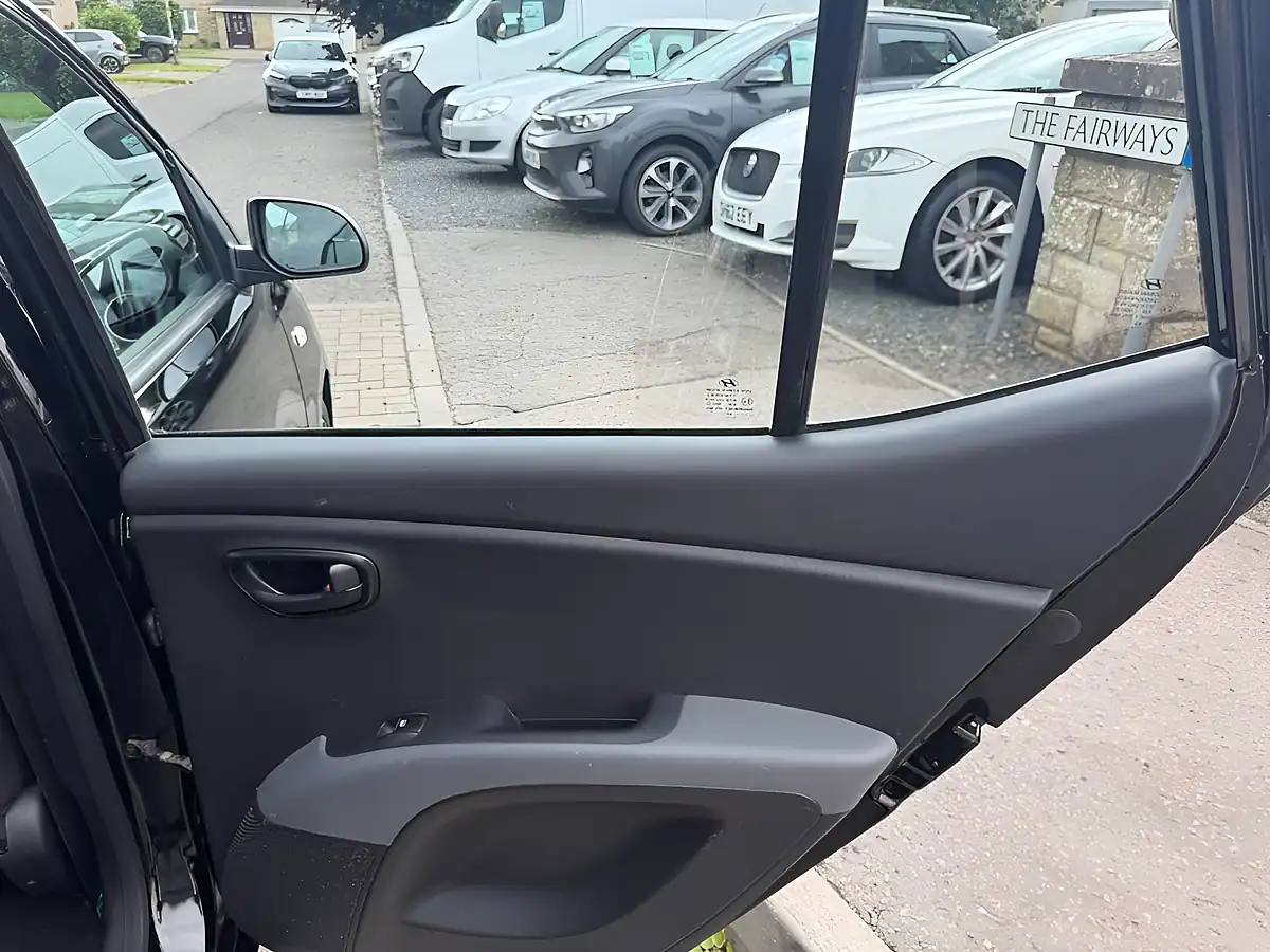 Used 2013 Hyundai I10 Active Black - Interior and Exterior details 15