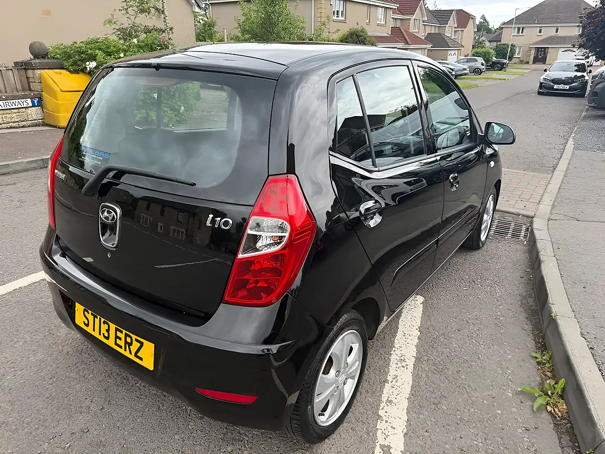 Used 2013 Hyundai I10 Active Black - Interior and Exterior details 5
