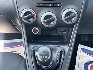 Used 2013 Hyundai i10 Active Black - Interior and Exterior details 17