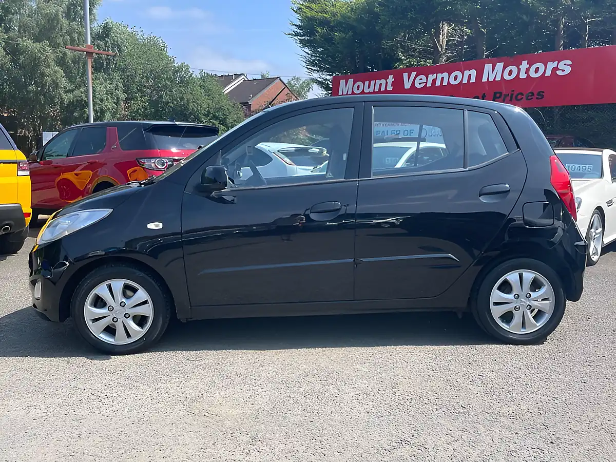 Used 2013 Hyundai i10 Active Black - Interior and Exterior details 3
