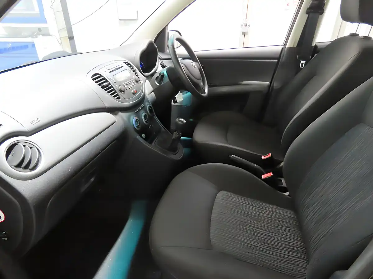 Used 2013 Hyundai i10 Active Euro 5 5dr Black - Interior and Exterior details 12