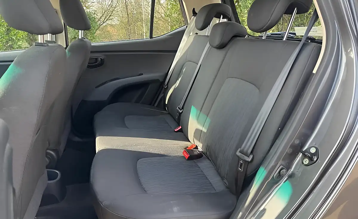 Used 2013 Hyundai i10 Active Grey - Interior and Exterior details 7