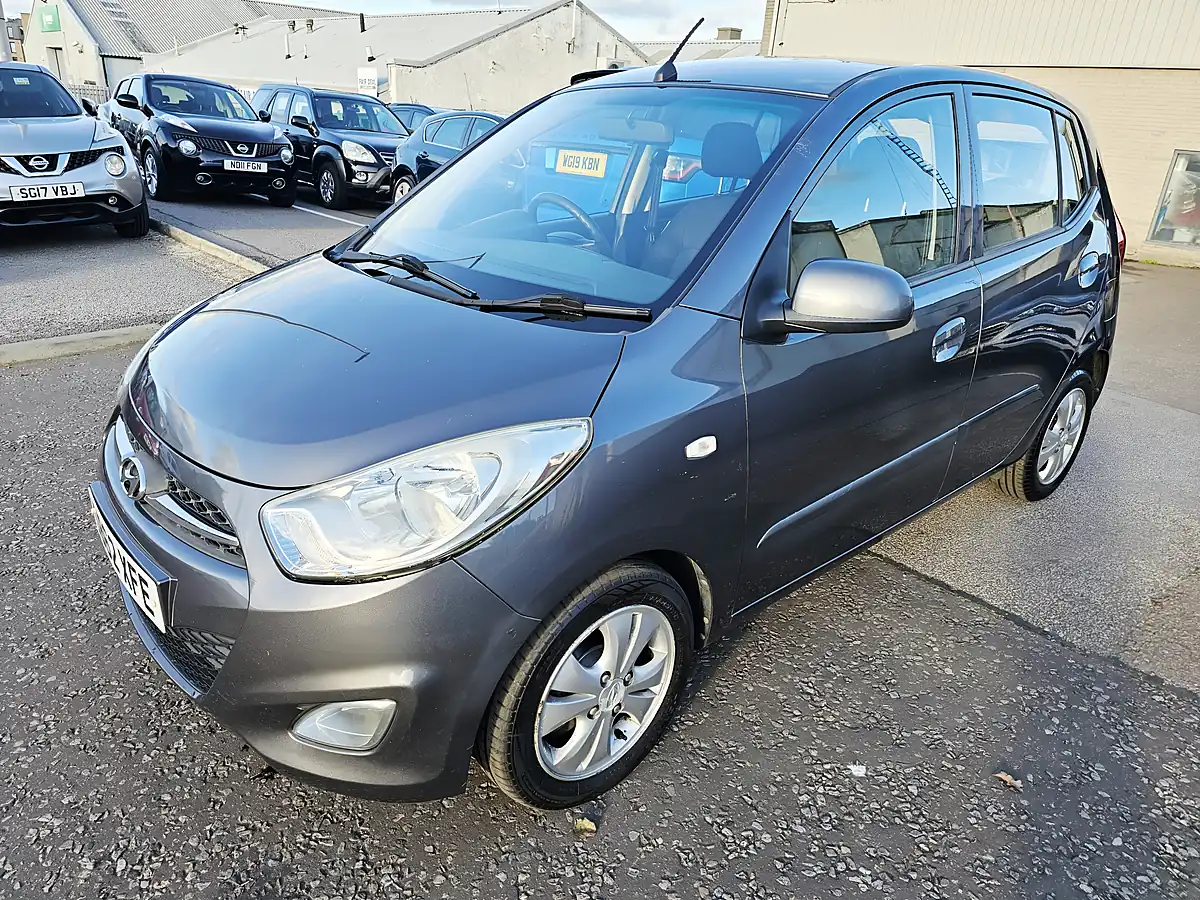 Used 2013 Hyundai i10 Active Grey - Interior and Exterior details 5