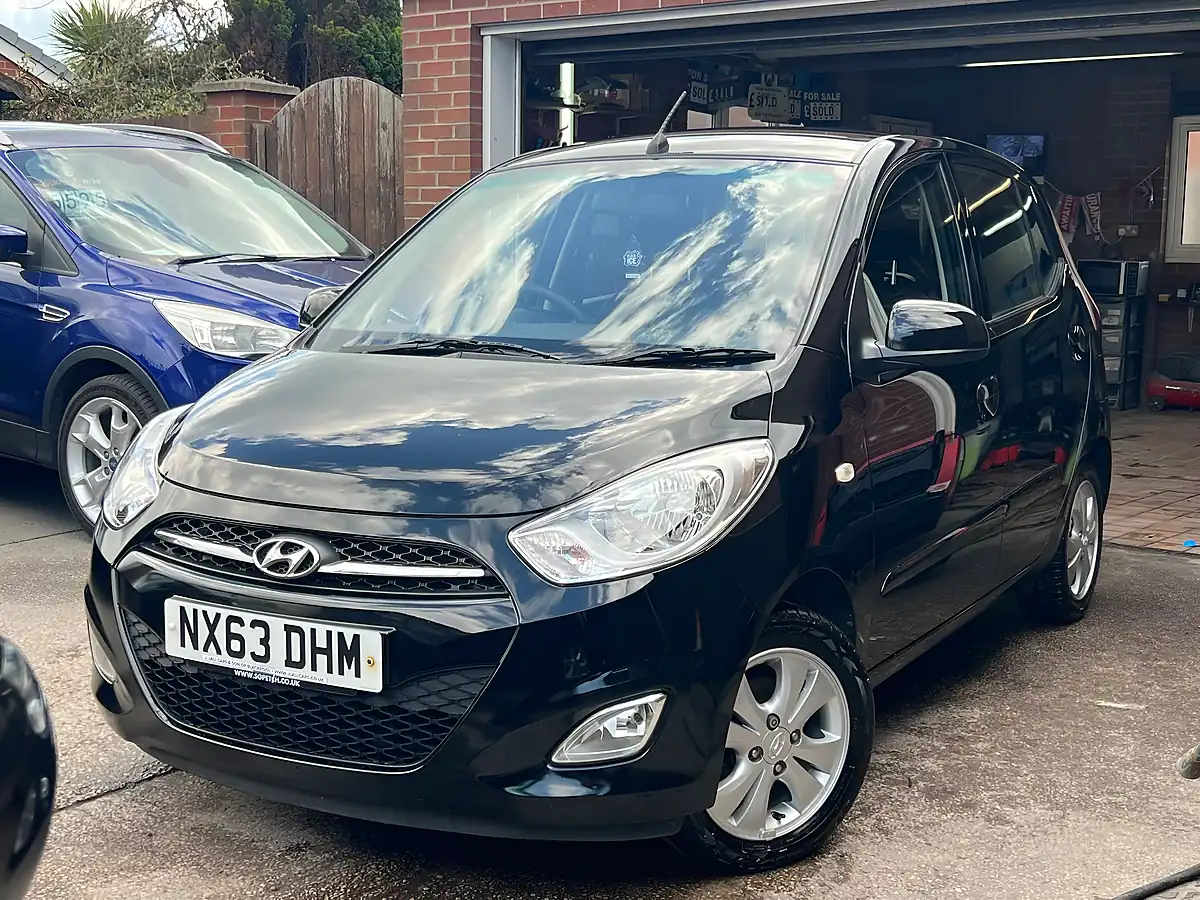 Used 2013 Hyundai i10 Active Metallic Black - Interior and Exterior details 2