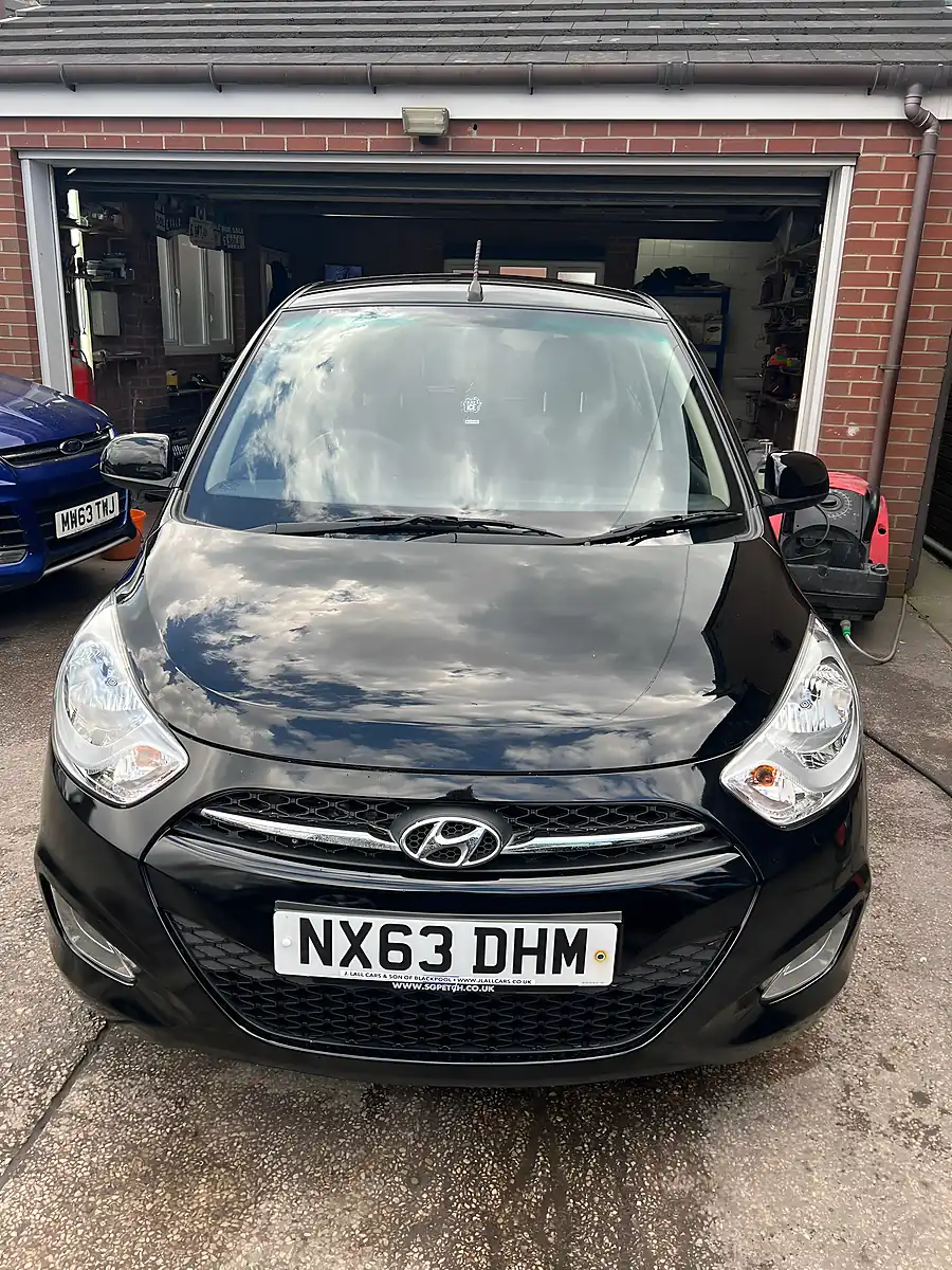 Used 2013 Hyundai i10 Active Metallic Black - Interior and Exterior details 3