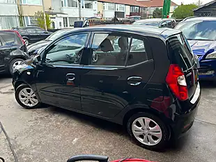 Used 2013 Hyundai i10 Active Metallic Black - Interior and Exterior details 8