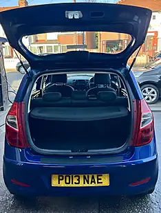 Used 2013 Hyundai i10 Active Metallic Blue - Interior and Exterior details 10