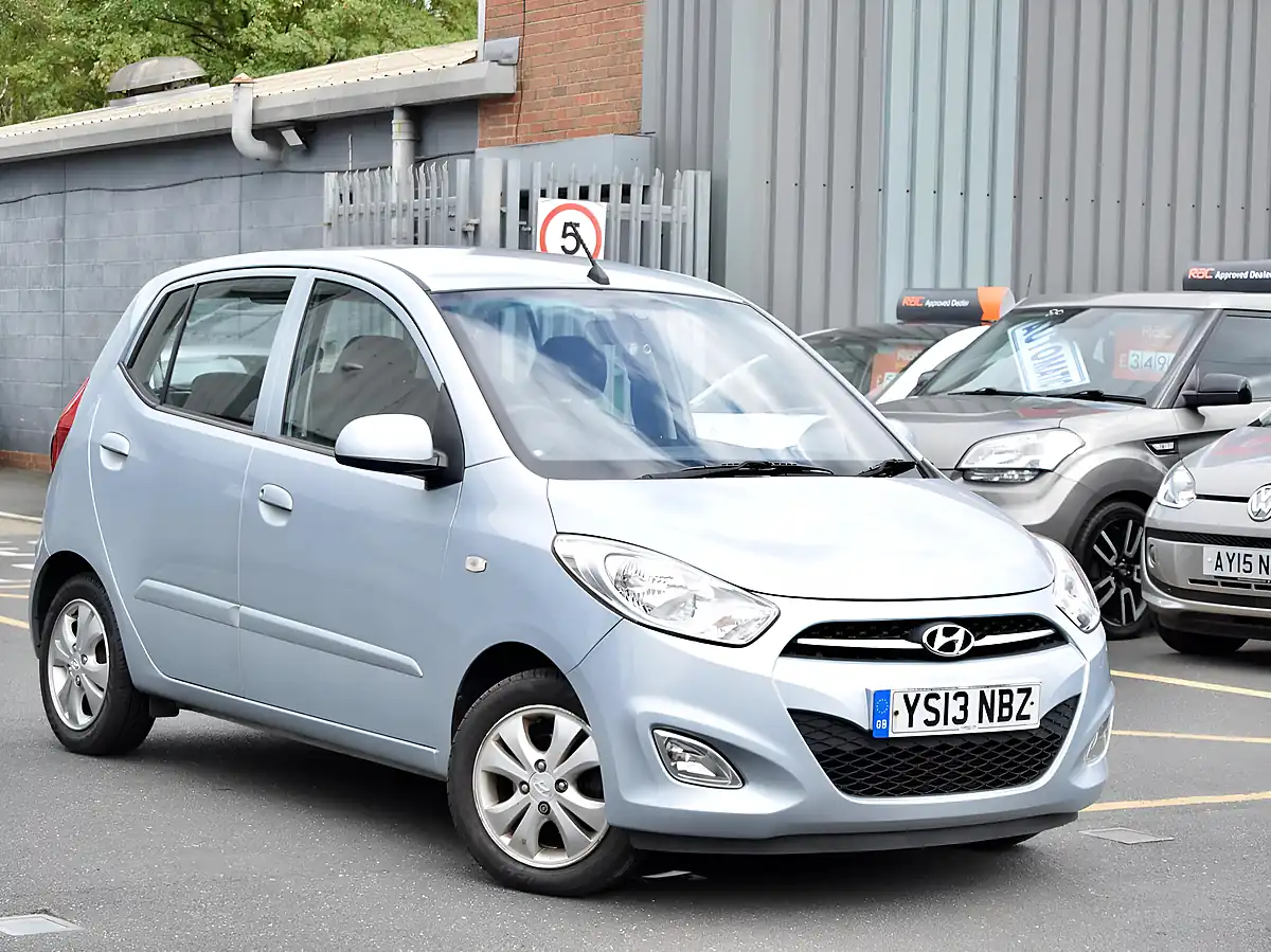 Used 2013 Hyundai I10 Active Silver - Interior and Exterior details 14