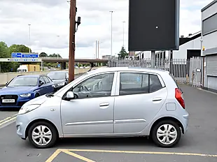 Used 2013 Hyundai I10 Active Silver - Interior and Exterior details 4