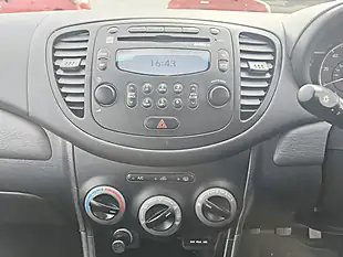 Used 2013 Hyundai i10 Active White - Interior and Exterior details 11