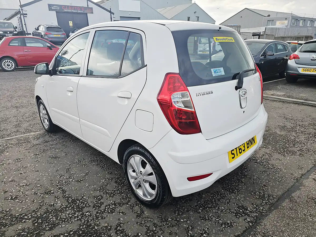 Used 2013 Hyundai i10 Active White - Interior and Exterior details 5