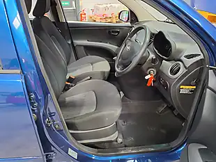 Used 2013 Hyundai I10 Classic Blue - Interior and Exterior details 4