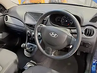 Used 2013 Hyundai I10 Classic Blue - Interior and Exterior details 5