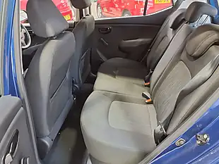 Used 2013 Hyundai I10 Classic Blue - Interior and Exterior details 6