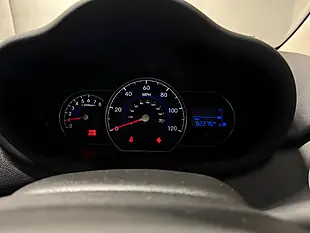 Used 2013 Hyundai I10 Classic Blue - Interior and Exterior details 10