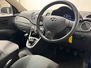 Used 2013 Hyundai I10 Classic Blue - Interior and Exterior details 3
