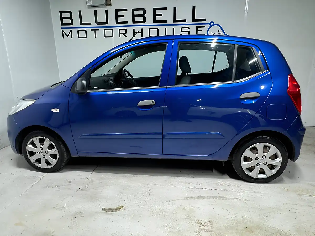 Used 2013 Hyundai I10 Classic Blue - Interior and Exterior details 5