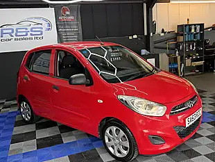 Used 2013 Hyundai i10 Classic Red - Interior and Exterior details 14