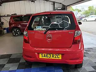 Used 2013 Hyundai i10 Classic Red - Interior and Exterior details 8