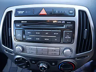 Used 2013 Hyundai I20 Active Clean Blue - Interior and Exterior details 15