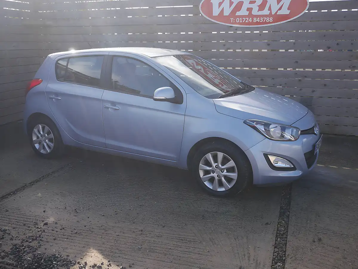 Used 2013 Hyundai I20 Active Clean Blue - Interior and Exterior details 2
