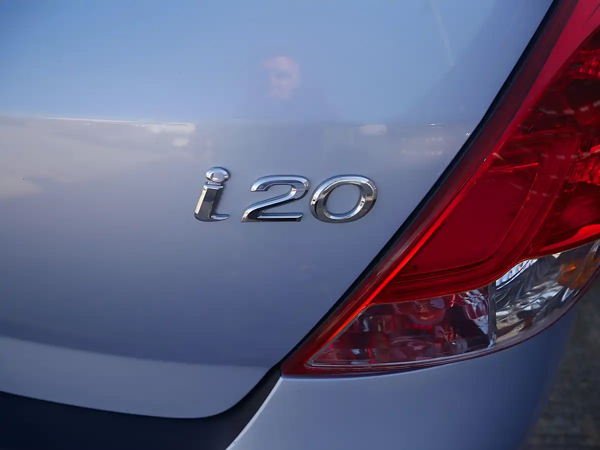 Used 2013 Hyundai I20 Active Clean Blue - Interior and Exterior details 20