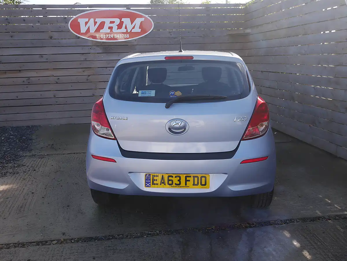 Used 2013 Hyundai I20 Active Clean Blue - Interior and Exterior details 8