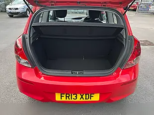 Used 2013 Hyundai i20 Active Red - Interior and Exterior details 11
