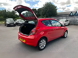Used 2013 Hyundai i20 Active Red - Interior and Exterior details 12