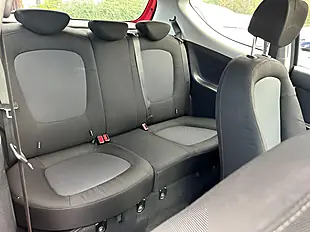 Used 2013 Hyundai i20 Active Red - Interior and Exterior details 18