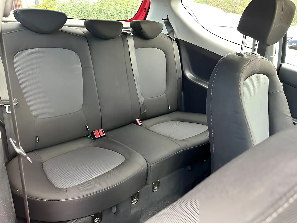 Used 2013 Hyundai i20 Active Red - Interior and Exterior details 18