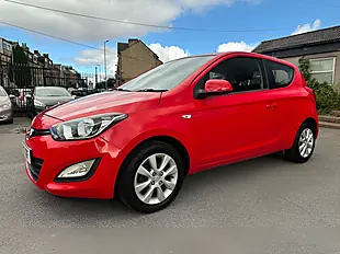 Used 2013 Hyundai i20 Active Red - Interior and Exterior details 4