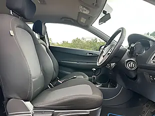 Used 2013 Hyundai i20 Active Red - Interior and Exterior details 5