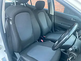 Used 2013 Hyundai I20 Active White - Interior and Exterior details 7