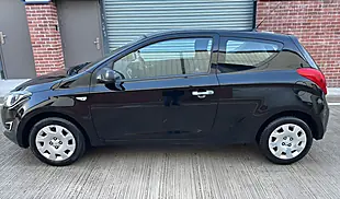 Used 2013 Hyundai I20 Classic Black - Interior and Exterior details 11