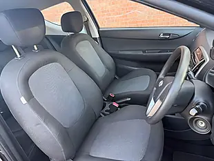 Used 2013 Hyundai I20 Classic Black - Interior and Exterior details 13