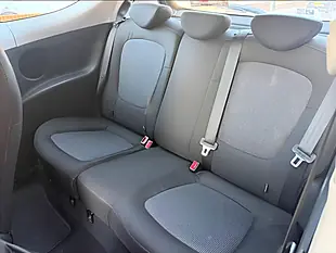 Used 2013 Hyundai I20 Classic Black - Interior and Exterior details 15