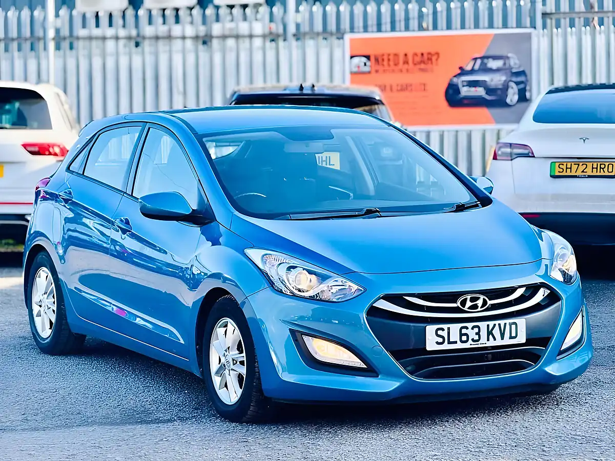 Used 2013 Hyundai I30 Active Blue - Front View