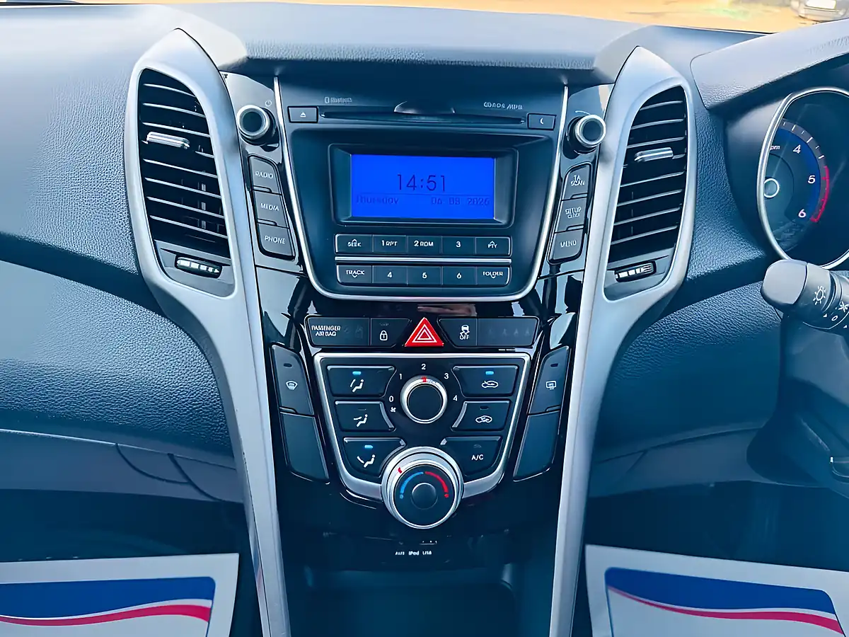 Used 2013 Hyundai I30 Active Blue - Interior and Exterior details 18
