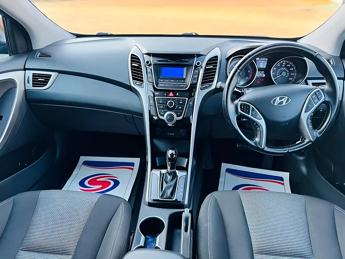 Used 2013 Hyundai I30 Active Blue - Interior and Exterior details 3