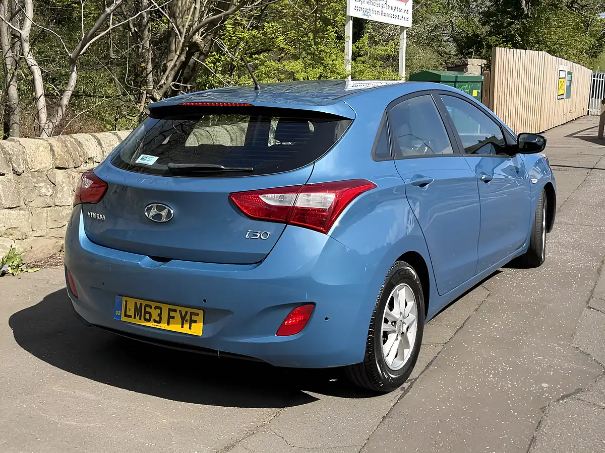 Used 2013 Hyundai i30 Active Blue - Interior and Exterior details 5