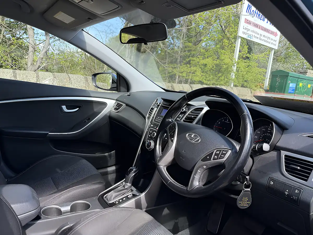 Used 2013 Hyundai i30 Active Blue - Interior and Exterior details 7