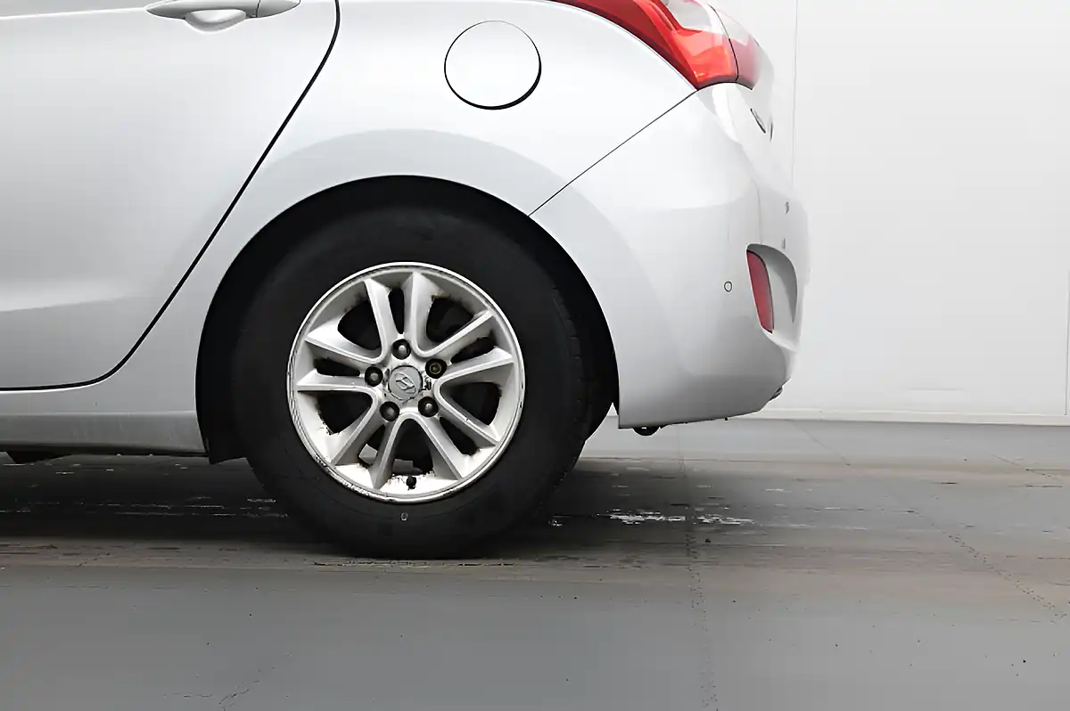 Used 2013 Hyundai I30 Active Euro 5 Silver - Interior and Exterior details 11