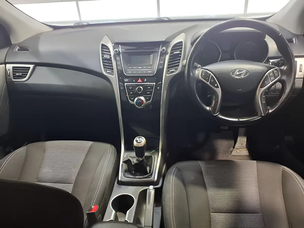 Used 2013 Hyundai I30 Active Euro 5 Silver - Interior and Exterior details 17