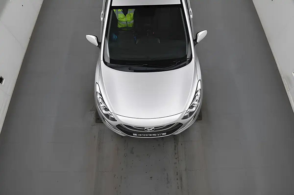 Used 2013 Hyundai I30 Active Euro 5 Silver - Interior and Exterior details 3