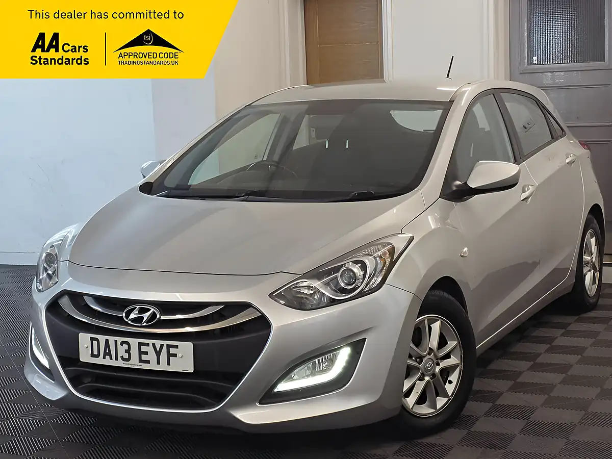 Used 2013 Hyundai i30 Blue Drive Active Silver - Front View