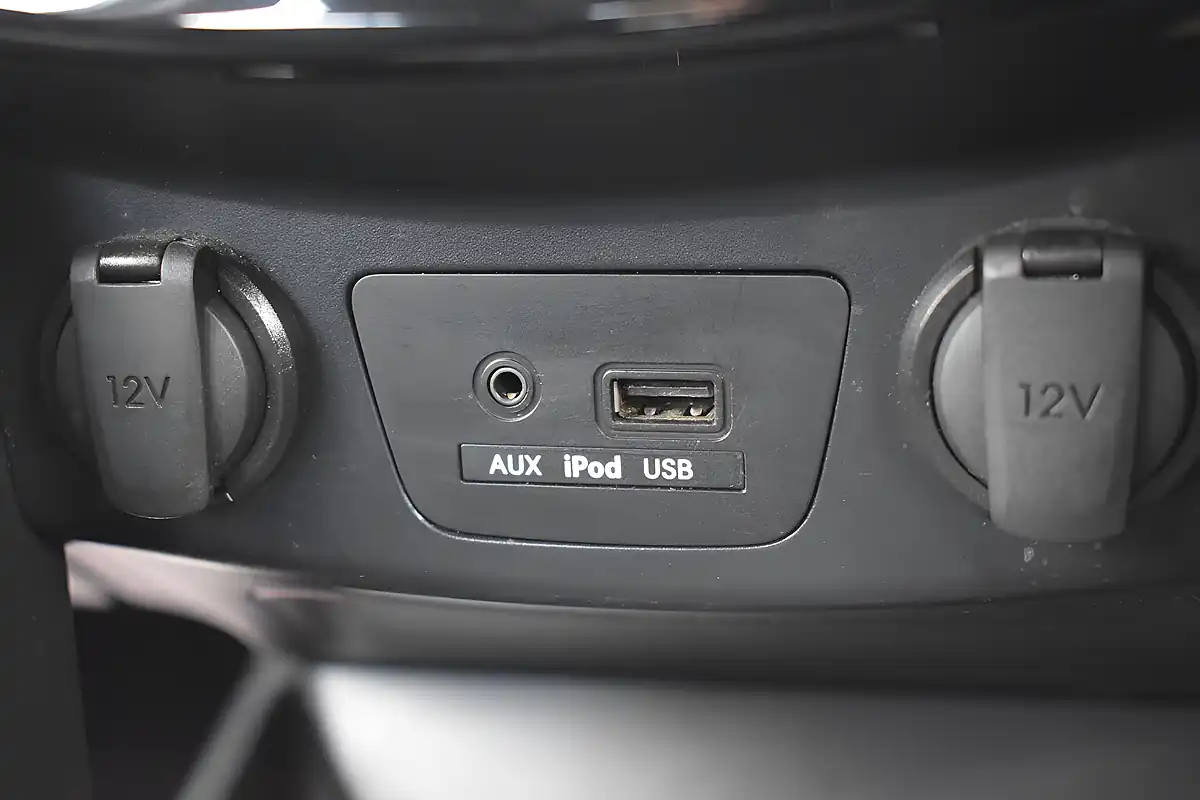 Used 2013 Hyundai i30 Blue Drive Active Silver - Interior and Exterior details 15