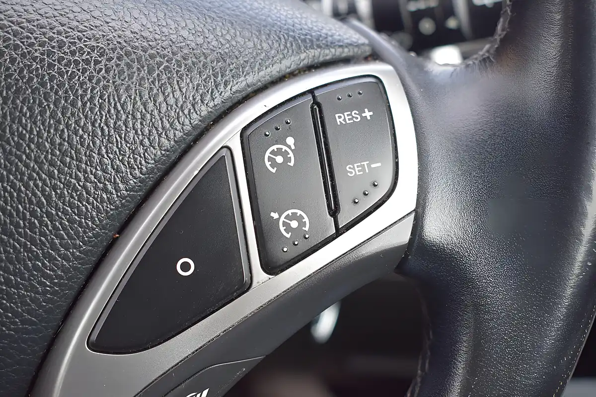 Used 2013 Hyundai i30 Blue Drive Active Silver - Interior and Exterior details 16